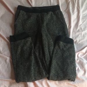 sweat pants with front pockets and one back pocket